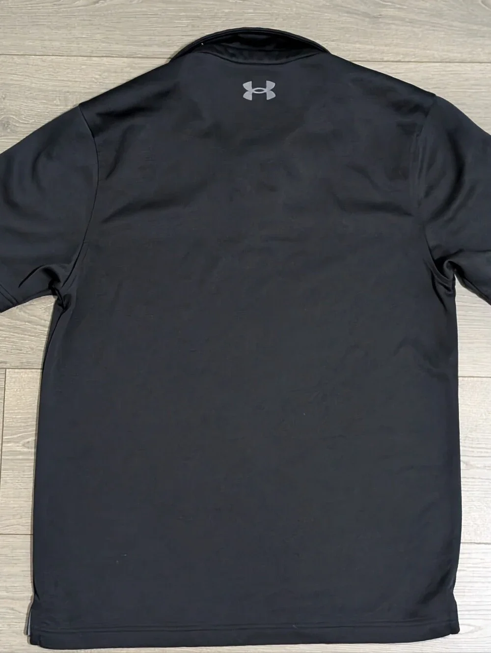 EUC•Under Armour Mens Performance Golf Tech Polo Black Loose Fit W/Subtle Logo•S